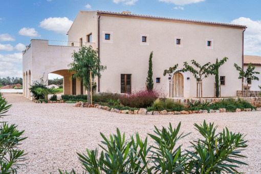 Finca de lujo con piscina y casa de invitados cerca de Campos