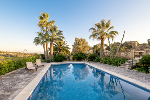 Hermosa finca rústica con piscina en Sant Llorenc