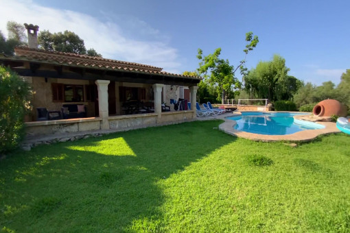 Casa de campo en absoluto idilio rural en Pollença con piscina y licencia de alquiler vacacional