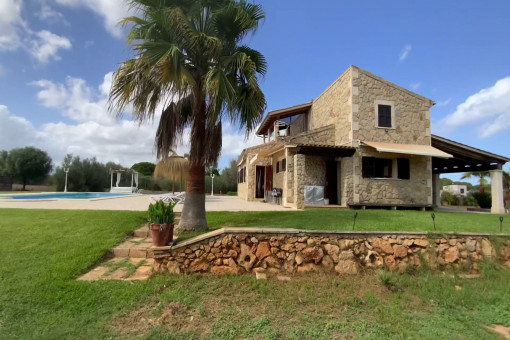 Acogedora finca con piscina y privacidad, a pocos minutos de Playa de Muro