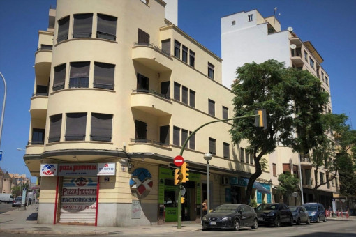 Piso con terraza privada en Santa Catalina en un edificio con carácter 