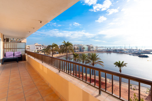 Balcón con vistas al mar