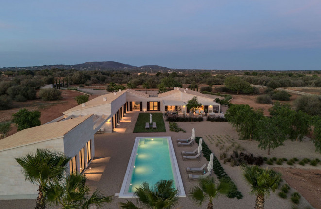 Elegante finca con piscina, gimnasio e...